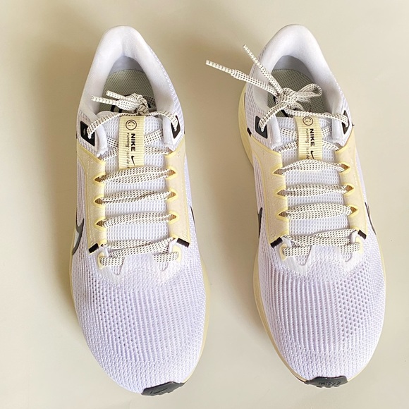 10 Nike Air Zoom Pegasus 40 Womens white black coconut milk running shoes sneaks - Picture 3 of 9